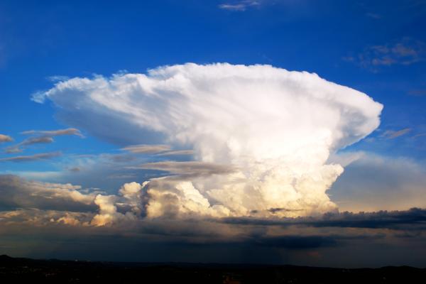 Cumulonimbus clouds: what are they and how they form - what are the cumulonimbus clouds