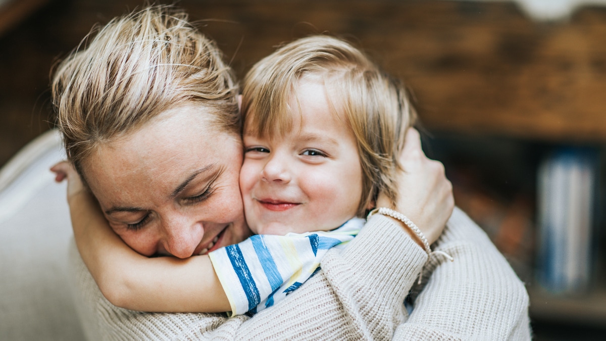 Hugs, pampering and caresses: nourishment for healthy growth
