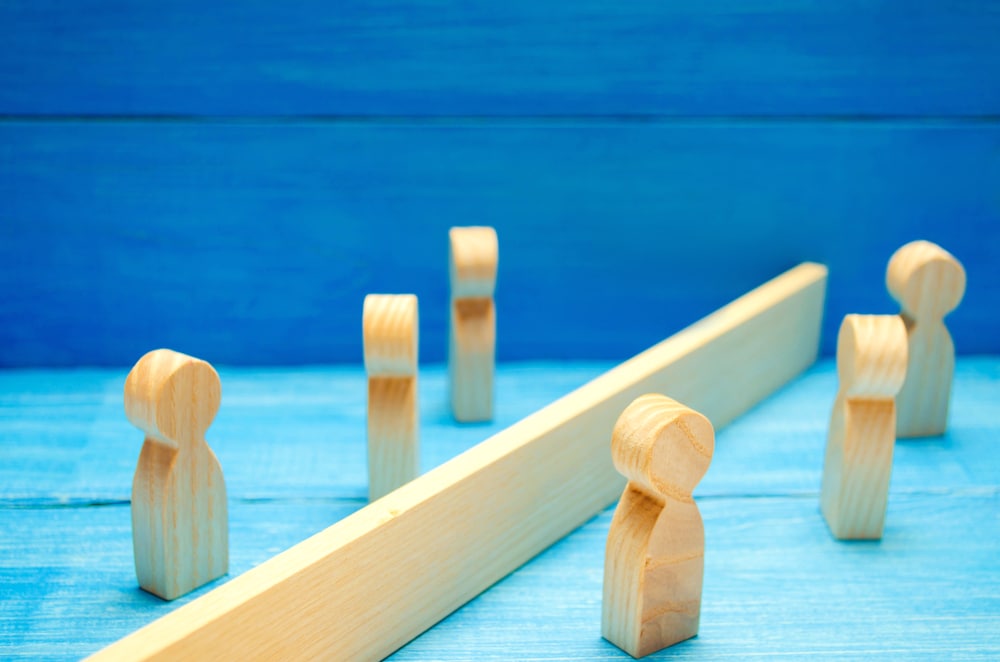 People with autism communicate with the same effectiveness as the neurotypical ones