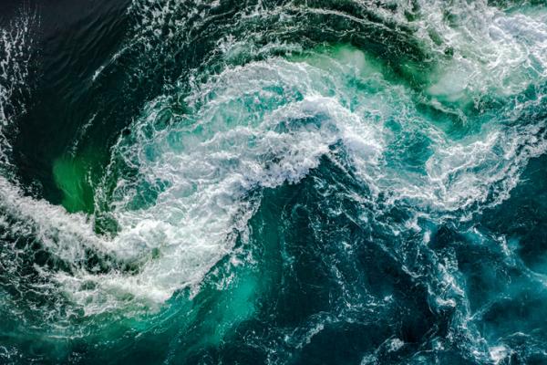 Distribution and dynamics of oceanic waters - What are oceanic waters