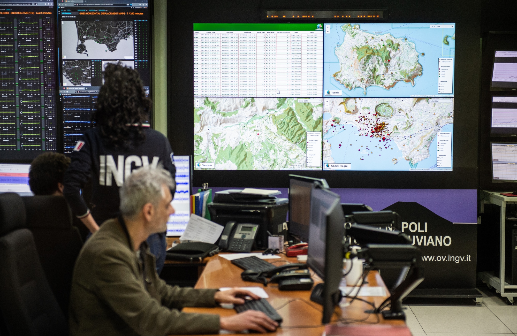 Earthquake at the Flegrei Campi: strong shock of magnitude 4.6 felt in Naples and its province