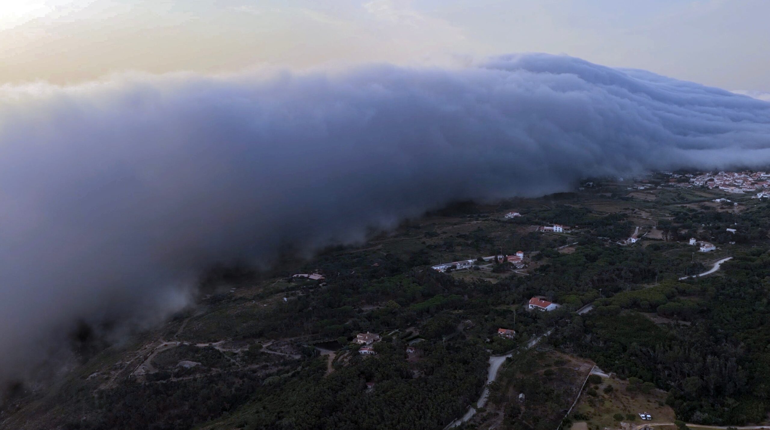 Roll Cloud: What are the spectacular roll clouds, spotted on the Coasts of Portugal