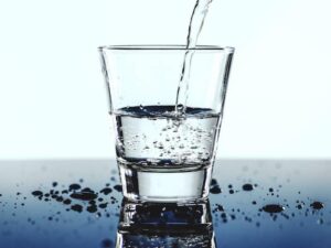 Eau, caractéristiques et propriétés