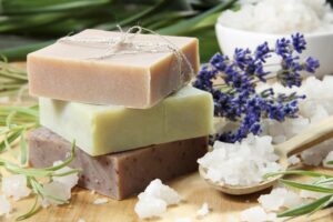 Comment faire du savon maison sans soude caustique
