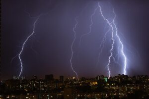 Orages : qu’est-ce qu’ils sont, comment ils se forment, types et conséquences