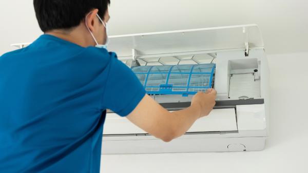 An air conditioning expert warns: “Not cleaning the air conditioning filters every 15 or 30 days in summer reduces its performance by half” - A dirty filter can make the device perform much less