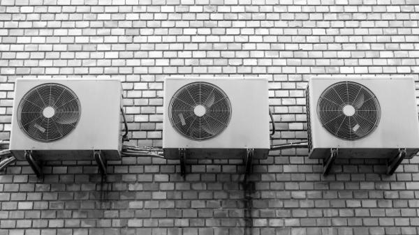 Alejandro Hellín, air conditioning expert: “It makes no sense to turn off the air conditioning for hours and then come home and set it to 16ºC because it is very hot” - Air through ducts or several splits? The system that this expert recommends to air condition the house