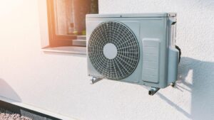 Before throwing away the water from the air conditioner, discover the uses that experts recommend