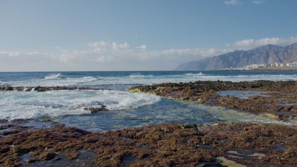 Experts warn: Tenerife's aquifers are at their limit due to tourism, agriculture and climate change - Tourism triggers consumption: a visitor can use up to six times more water than a resident