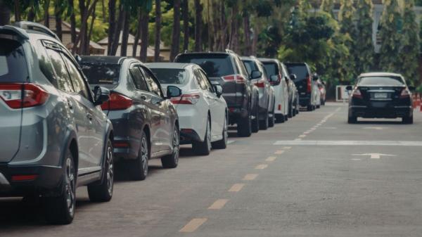 What cars can enter the low emissions zone? - What cars can enter the low emissions zone in Spain?
