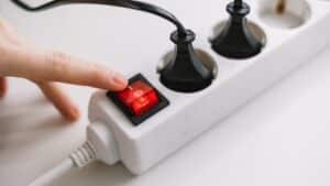 These appliances continue to consume electricity even if they are turned off: this is how it affects your bill