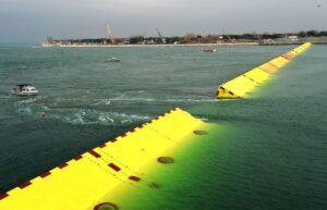 The downside of MOSE: if it protects Venice for up to 200 days a year, the lagoon risks asphyxiation