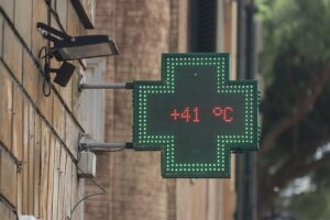 The heat of the city makes recovery after surgery difficult